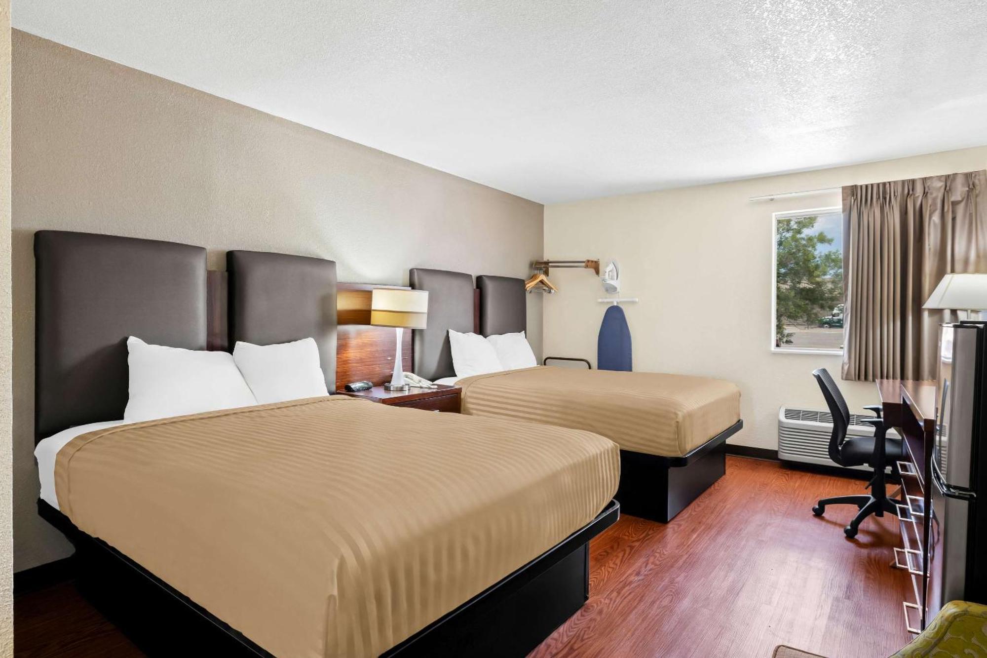 Econo Lodge Emporia Exterior photo